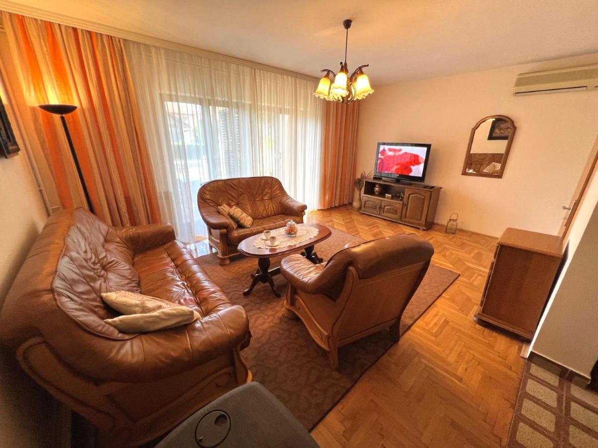 Interinn Luxury Villa Paraćin 外观 照片